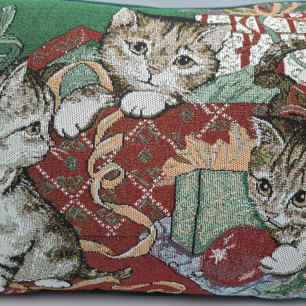 Vintage Tapestry Pillow Christmas Cats Kittens Playing Under Tree 16"X 11" Green - Picture 4 of 8